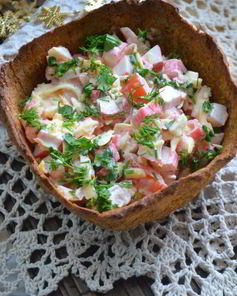 Хлебная тарталетка с салатом Лито