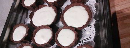 шоколадные тарталетки с панна коттой и клубникой. Шаг 7