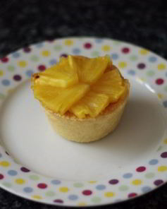 Тарталетки с ананасом