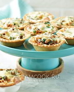 Тарталетки с грибами и сыром в духовке