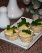 Тарталетки с икрой и сливочным сыром