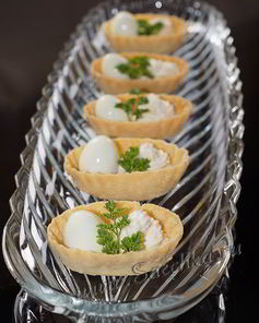 Тарталетки с перепелиными яйцами