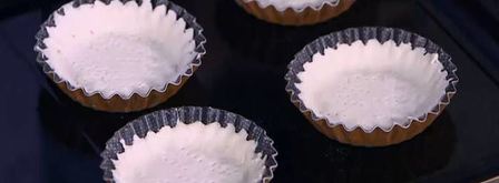 тарталетки с семгой, красным луком и каперсами. Шаг 4