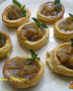 Тарталетки с яблоками