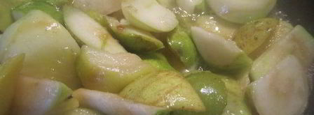 тарт с карамелизированными фруктами и творожным пудингом. Шаг 13