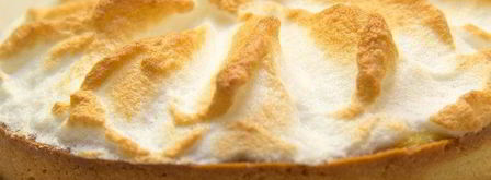 тарт с ванильной грушей и заварным кремом под шапочкой из мереги. Шаг 8