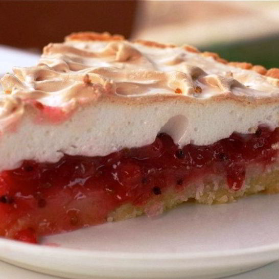 Рецепт тарта со смородиной и меренгой