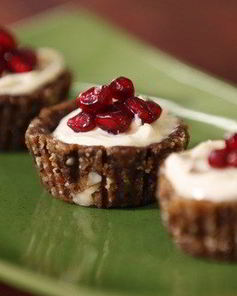 Тарты из черного шоколада со сливочным кремом