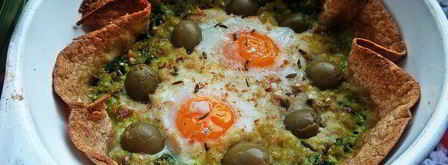 глазунья, запеченная в шпинате. Шаг 9