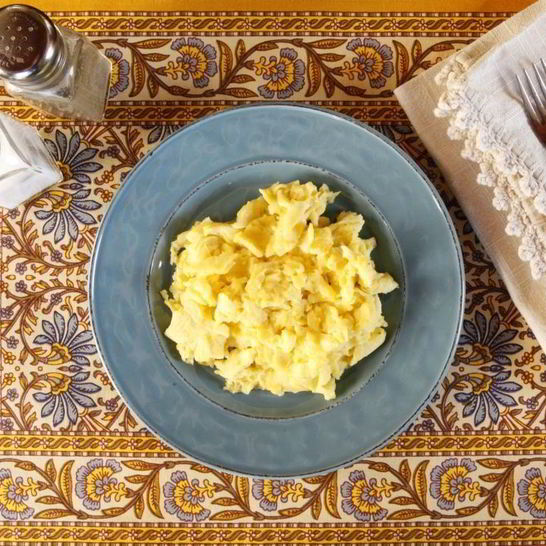 Рецепт простой яичницы болтунья