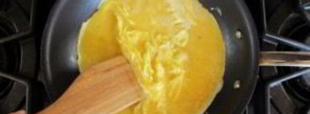 простая яичница болтунья. Шаг 6