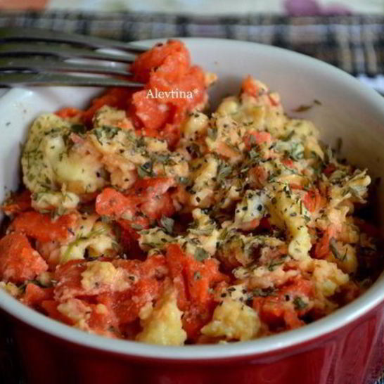 Рецепт яичницы-болтуньи с копченой семгой