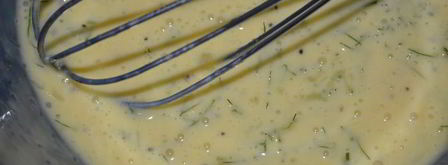 яичница-болтунья с копченой семгой. Шаг 2