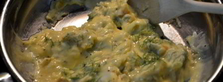 яичница-болтунья с копченой семгой. Шаг 3