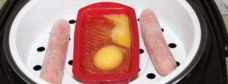 яичница на пару в мультиварке. Шаг 3