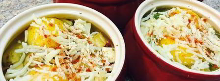 яичница с грибами, грудинкой и овощами. Шаг 12