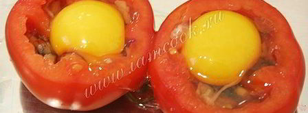 яичница с ветчиной и грибами запеченная в помидорах. Шаг 10