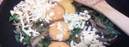 яичница в булочке. Шаг 3