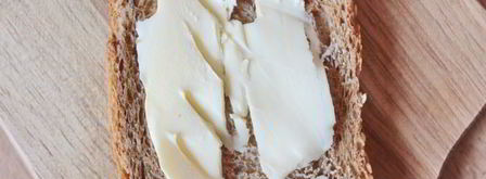 яичница в хлебе. Шаг 2