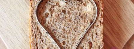 яичница в хлебе. Шаг 4