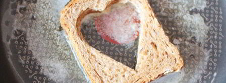 яичница в хлебе. Шаг 5