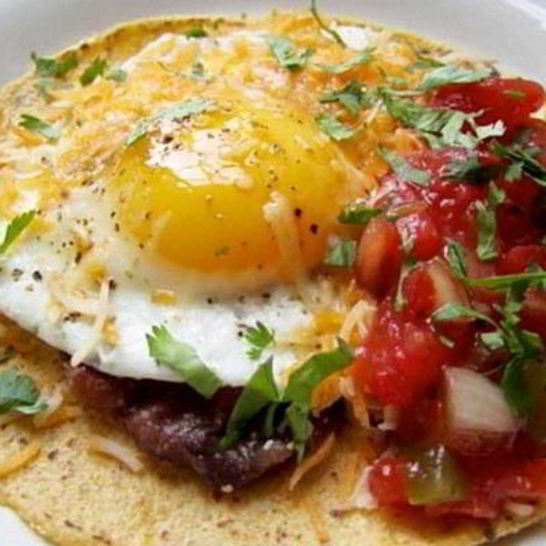 Рецепт яиц по-мексикански с томатным соусом