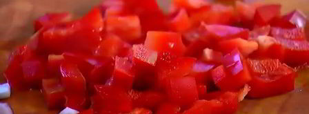 яйца по-мексикански, запеченные с фасолью. Шаг 3