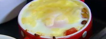 яйца по-мексикански, запеченные с фасолью. Шаг 15