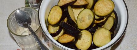 закуска баклажаны острые с чесноком. Шаг 3