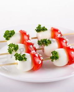 Закуска из перепелиных яиц Мухоморчики