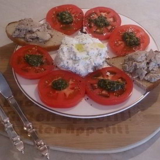 Рецепт закуски из томатов и творога