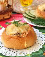 Грибной жульен в булочке