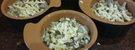 жульен из грибов под яйцом. Шаг 4