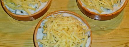 жульен с грибами и сметаной. Шаг 16