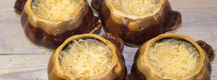 жульен в горшочке с курицей и грибами. Шаг 20