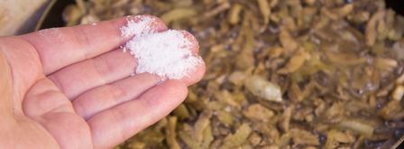 жульен в горшочке с курицей и грибами. Шаг 9