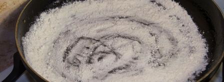 жульен в горшочке с курицей и грибами. Шаг 10