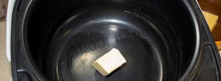 жульен в мультиварке с курицей и грибами. Шаг 2