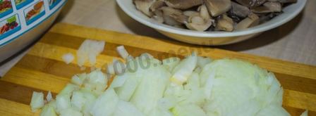 жульен в мультиварке с курицей и грибами. Шаг 6