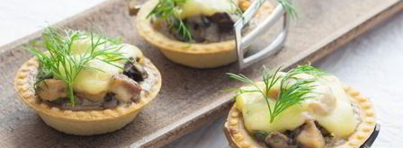 жульен в тарталетках с грибами и курицей. Шаг 15