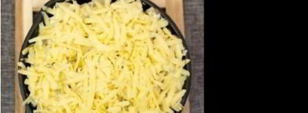 жюльен с курицей и грибами на сковороде. Шаг 5