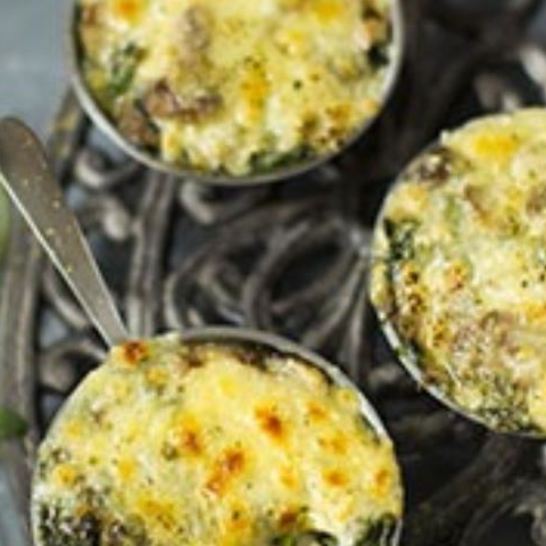 Рецепт жюльена с шампиньонами, белыми грибами и шпинатом